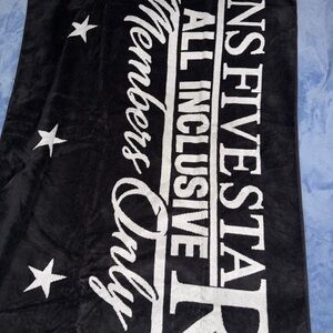 Black and White Bath Towel